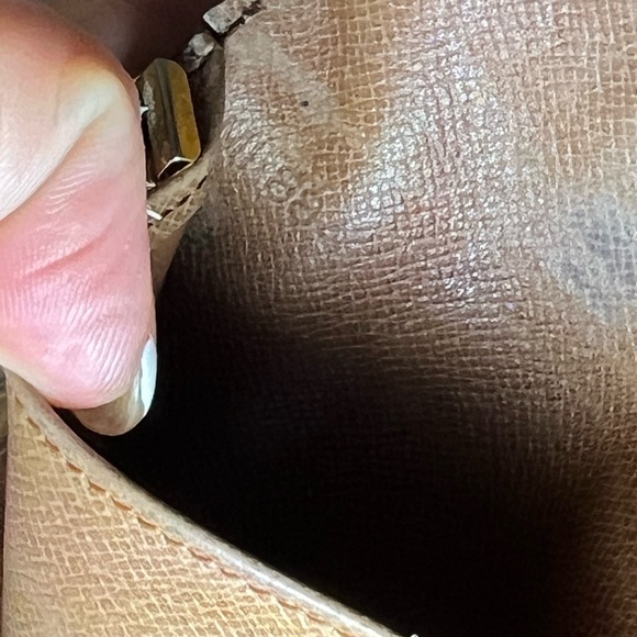 Authentic Vintage Louis Vuitton Monogram key holder - Picture 8 of 8